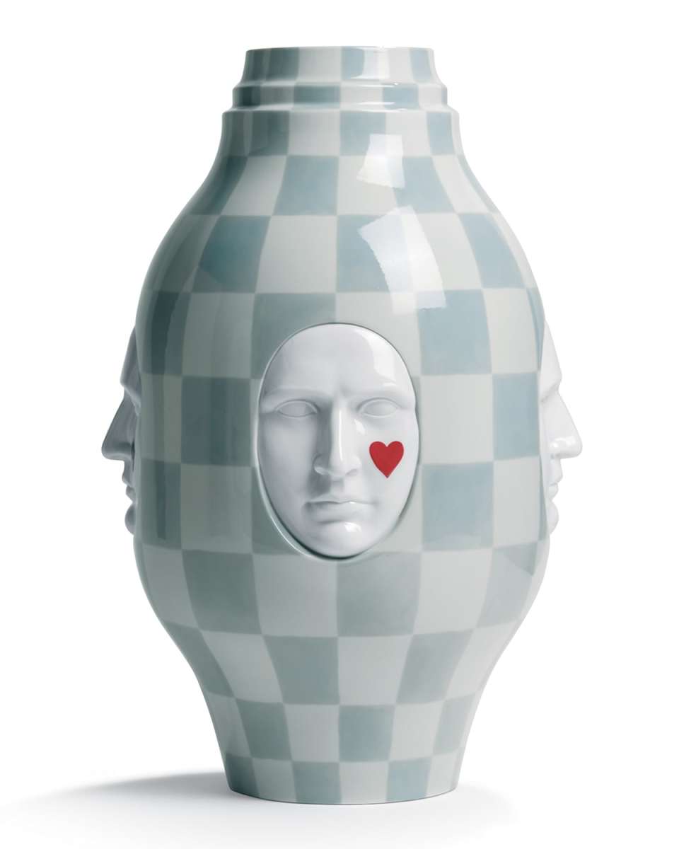 Conversation Vase I